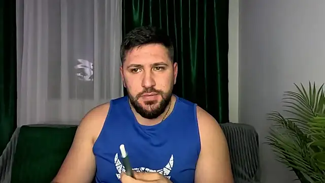 Gold Alpha Boy online show from May 2026 07:11:01 PM