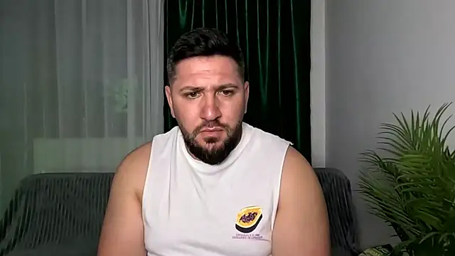 Gold Alpha Boy online show from May 2026 06:05:02 PM