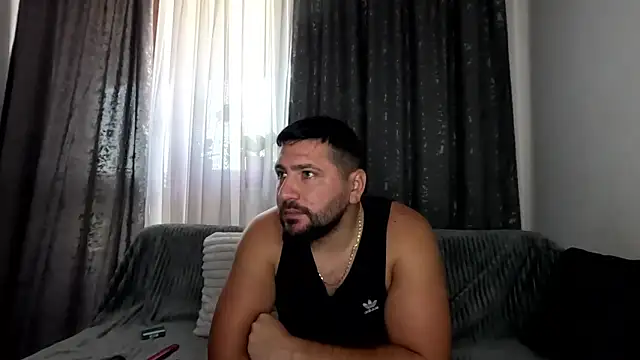 Gold Alpha Boy online show from September 2025 07:03:02 AM