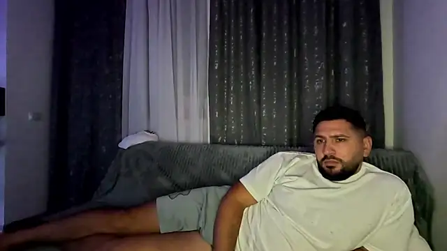 Gold Alpha Boy online show from September 2025 07:31:01 PM