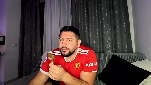 Gold Alpha Boy online show from September 2025 08:14:01 PM
