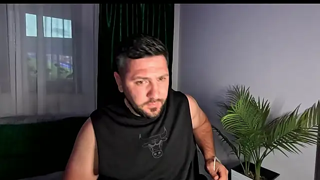 Gold Alpha Boy online show from June 2026 06:18:02 PM