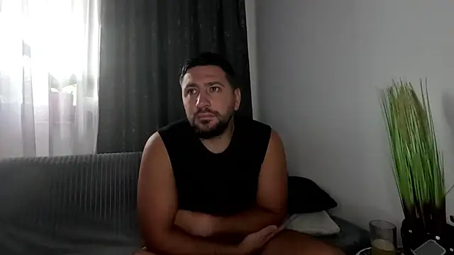 Gold Alpha Boy online show from September 2025 08:02:02 AM