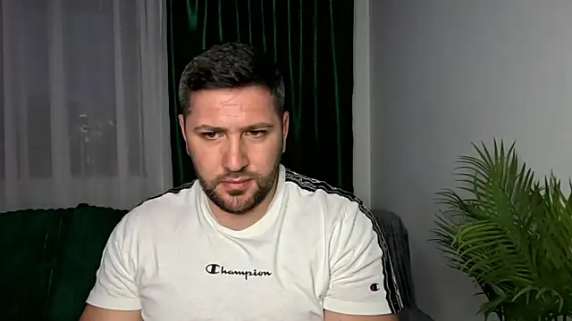Gold Alpha Boy online show from May 2026 06:12:01 PM