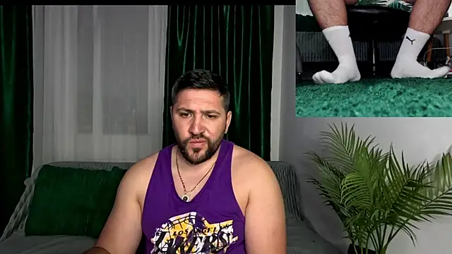 Gold Alpha Boy online show from June 2026 07:13:02 PM