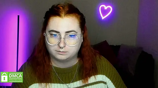 Snapshot of Alicia_love00 chatting on November 2025 12:27:02 PM Alicia love00 online show from November 2025 12:27:02 PM