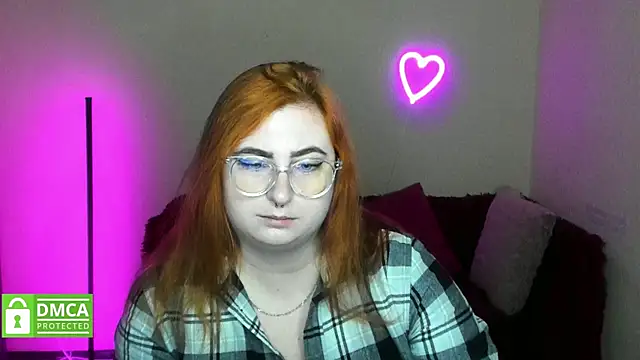 Snapshot of Alicia_love00 chatting on October 2025 05:28:01 AM Alicia love00 online show from October 2025 05:28:01 AM