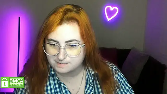 Snapshot of Alicia_love00 chatting on November 2025 06:23:01 AM Alicia love00 online show from November 2025 06:23:01 AM