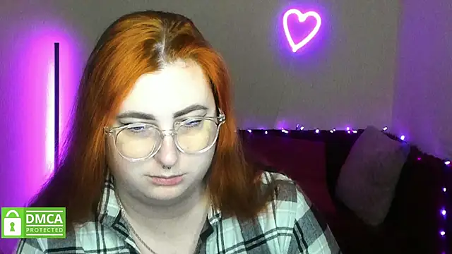 Snapshot of Alicia_love00 chatting on December 2025 06:30:02 AM Alicia love00 online show from December 2025 06:30:02 AM