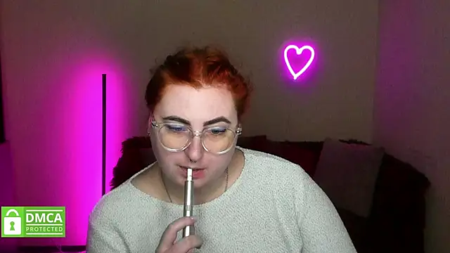 Snapshot of Alicia_love00 chatting on November 2025 06:29:01 AM Alicia love00 online show from November 2025 06:29:01 AM