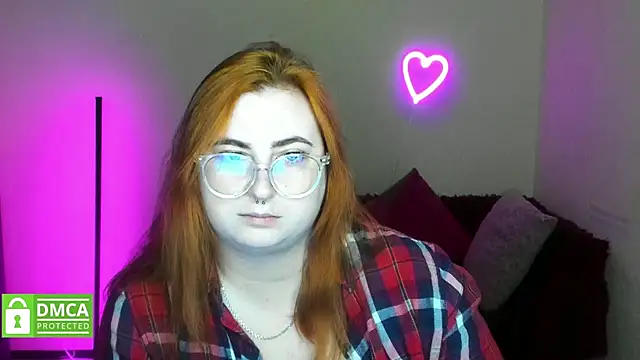 Snapshot of Alicia_love00 chatting on October 2025 06:25:02 AM Alicia love00 online show from October 2025 06:25:02 AM