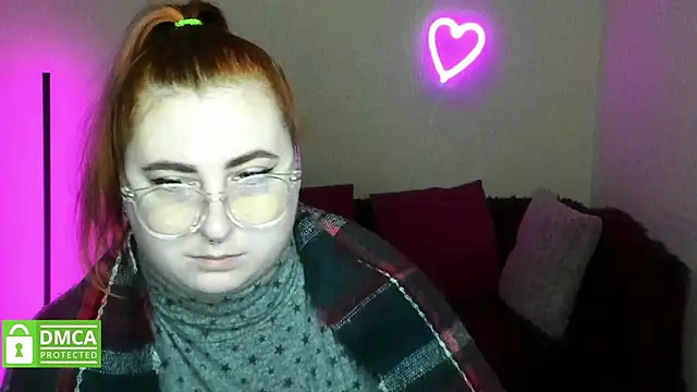 Snapshot of Alicia_love00 chatting on November 2025 06:28:02 AM Alicia love00 online show from November 2025 06:28:02 AM