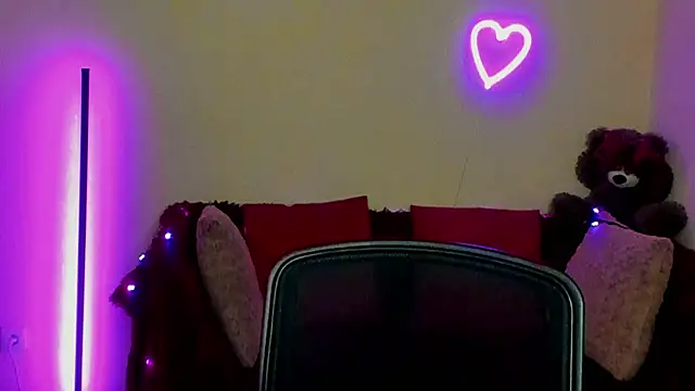 Alicia love00 online show from May 2026 11:26:01 AM