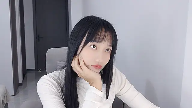 Lisa-3333 online show from October 2025 01:43:01 PM