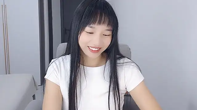 Lisa-3333 online show from October 2025 01:45:01 PM