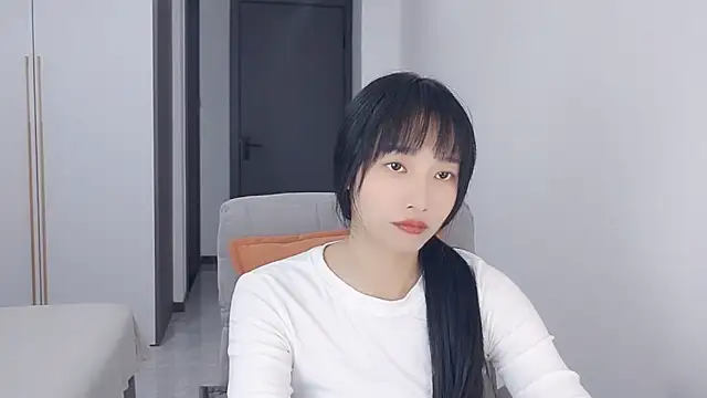 Lisa-3333 online show from November 2025 01:04:02 PM