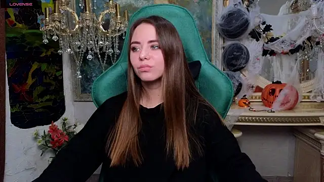 IvoryWood  online show from October 2025 10:23:02 AM