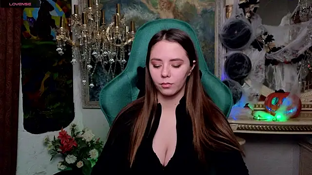 IvoryWood  online show from October 2025 11:21:02 AM