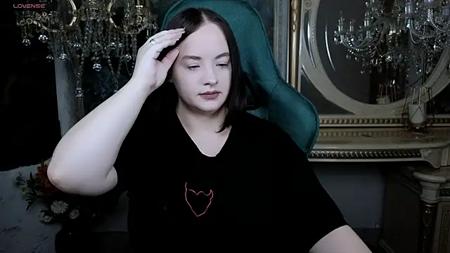 LaraBenson  online show from November 2025 10:48:02 AM