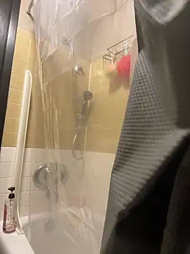 PuttieIn online show from April 2026 11:46:02 AM