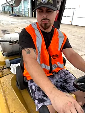 PuttieIn online show from September 2025 05:27:01 PM