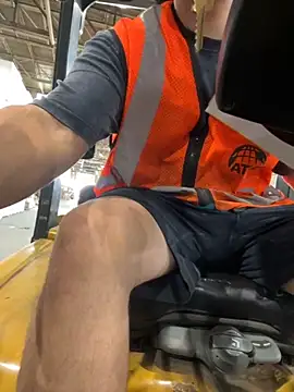 PuttieIn online show from September 2025 04:01:01 PM