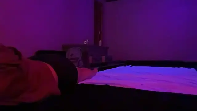 PuttieIn online show from April 2026 03:23:01 AM