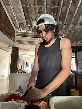 Luxx 14 online show from February 2026 05:26:02 PM