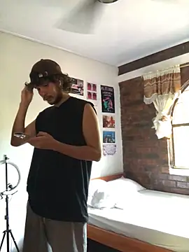 Luxx 14 online show from October 2025 07:36:01 PM