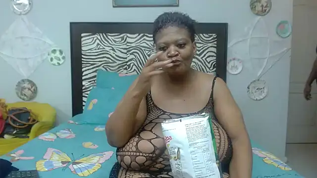 BUSTYKAYXX03 online show from May 2026 07:06:01 PM