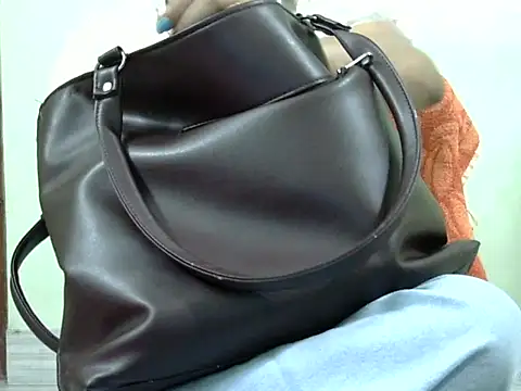 CHAMELI4747 online show from October 2025 10:03:02 AM