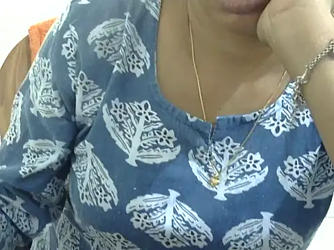 CHAMELI4747 online show from July 2026 08:42:01 AM