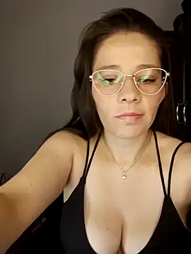 Isabella5 Brown  online show from December 2025 03:58:02 PM