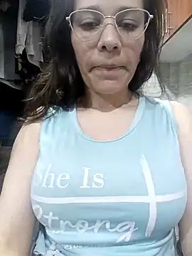 Isabella5 Brown  online show from September 2025 12:10:01 PM