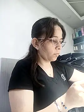 Isabella5 Brown  online show from October 2025 02:51:02 PM