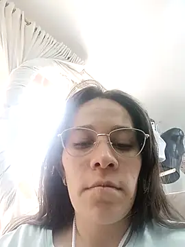 Snapshot of Isabella5_Brown_ chatting on November 2025 05:29:02 PM Isabella5 Brown online show from November 2025 05:29:02 PM