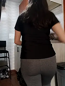 Isabella5 Brown  online show from February 2026 07:46:01 PM