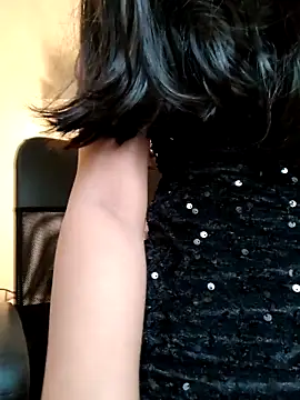 luv johrrra online show from April 2026 10:44:02 AM