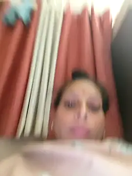 ISHANI-SINGH online show from November 2025 03:04:01 PM