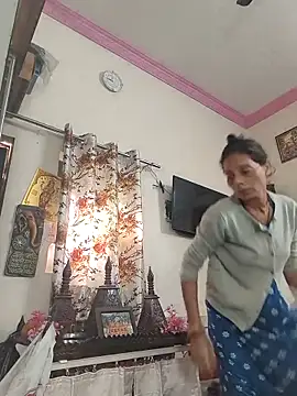 ISHANI-SINGH online show from December 2025 04:13:02 AM