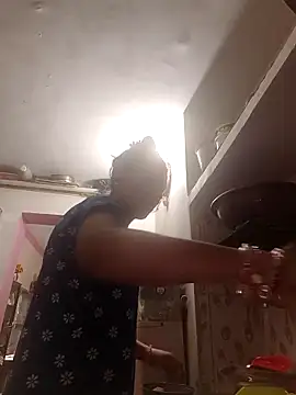 ISHANI-SINGH online show from December 2025 05:25:01 PM