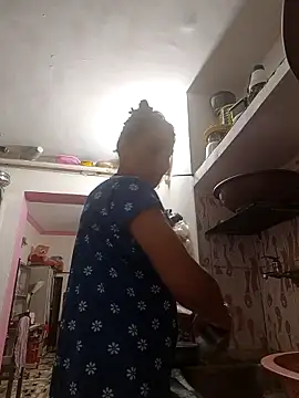 ISHANI-SINGH online show from November 2025 03:38:01 PM