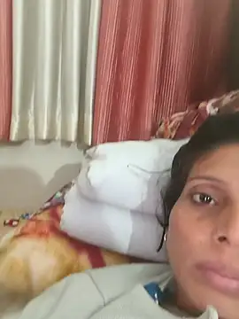 ISHANI-SINGH online show from November 2025 03:05:01 PM