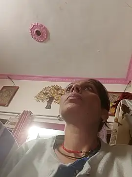 ISHANI-SINGH online show from November 2025 03:27:01 PM