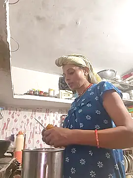 ISHANI-SINGH online show from November 2025 03:46:02 PM