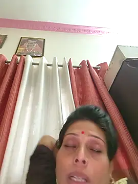 ISHANI-SINGH online show from December 2025 11:42:02 AM