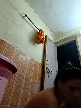 ISHANI-SINGH online show from October 2025 01:01:02 PM