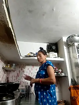 ISHANI-SINGH online show from April 2026 02:54:02 PM