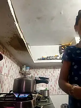 ISHANI-SINGH online show from May 2026 03:26:01 AM