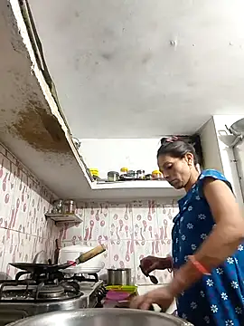 ISHANI-SINGH online show from April 2026 03:41:01 PM